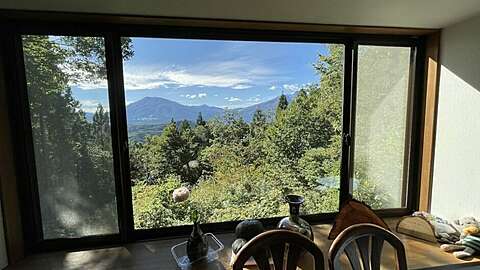Tangram Ridge Runner Mountain Views