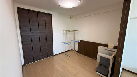 Top Floor 2 BR Apartment with Taketomi10