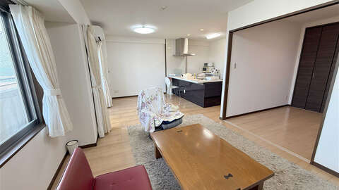 Top Floor 2 BR Apartment with Taketomi12