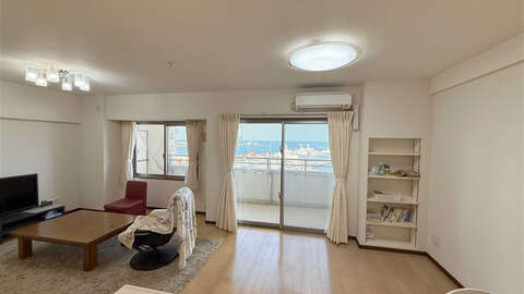 Top Floor 2 BR Apartment with Taketomi15