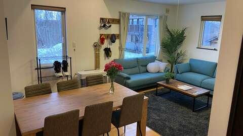 Yotei Chalets lounge 3