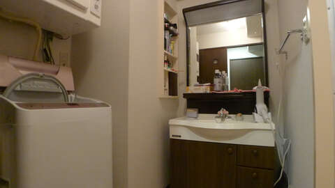 High rise condominium7