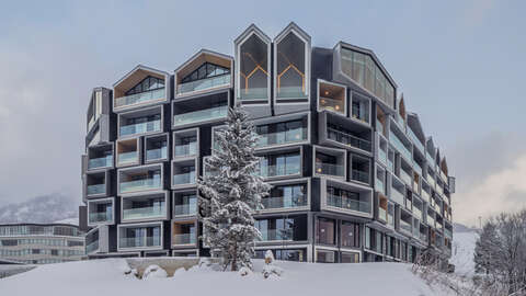 Muwa niseko exterior 055 2024 01 24 064325 wclr