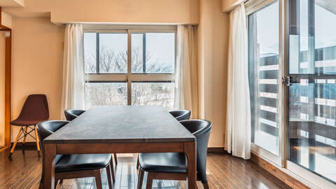 Tsugaike livingroom A2
