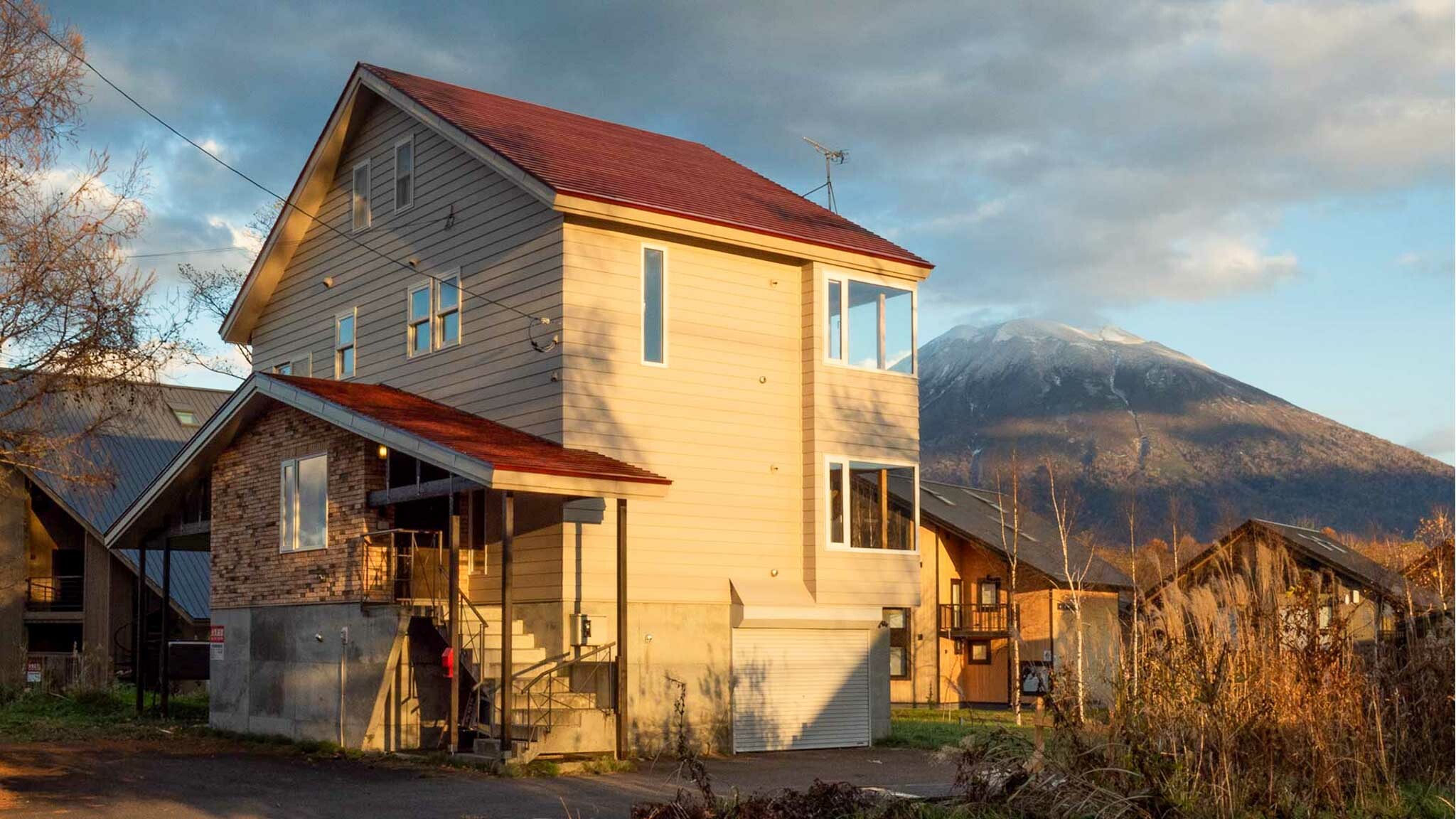 Elevated Kabayama House